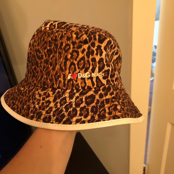 dolce and gabbana bucket hat